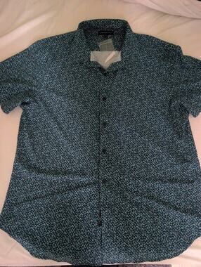 Zeman Resorts Button Down Shirt Men’s 2XL Green abstract pattern S. Sleeve NEW